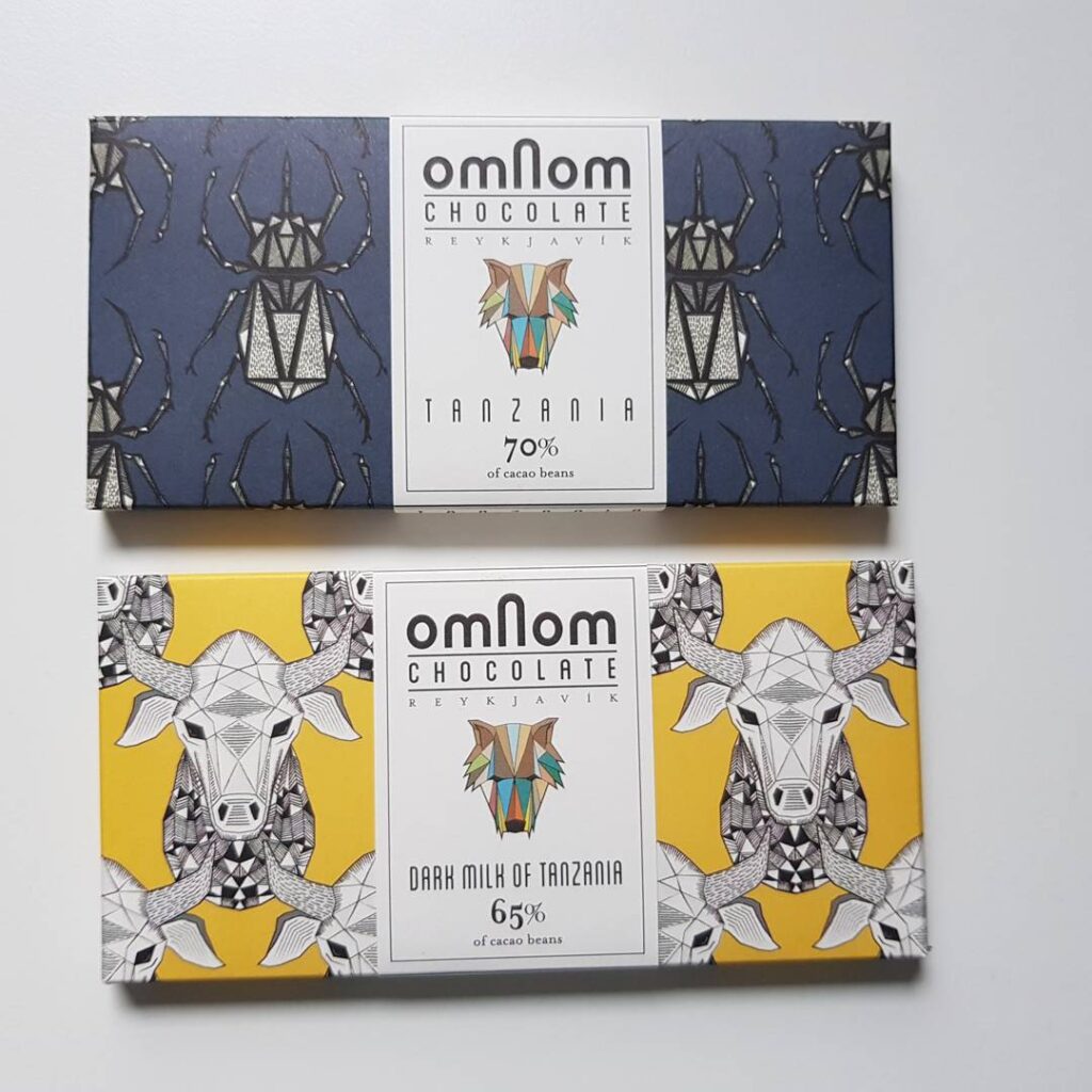 To sjokoladeplater fra Omnom med Tanzania-kakao
