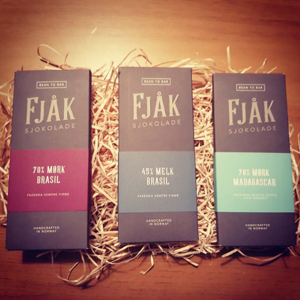Tre sjokoladeplater fra Fjåk
