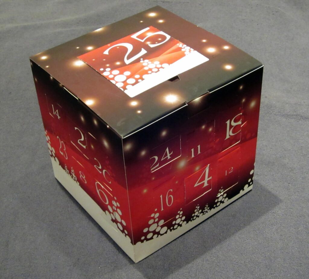 Kvadratisk adventskalender fra Pascal konditori