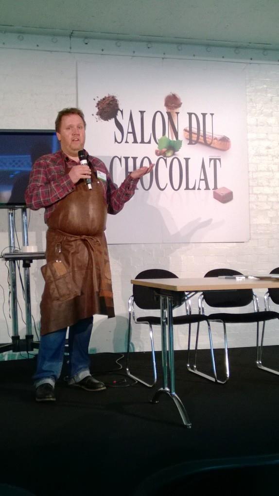 Mikkel Friis Holm holder foredrag på Salon du Chocolat i London