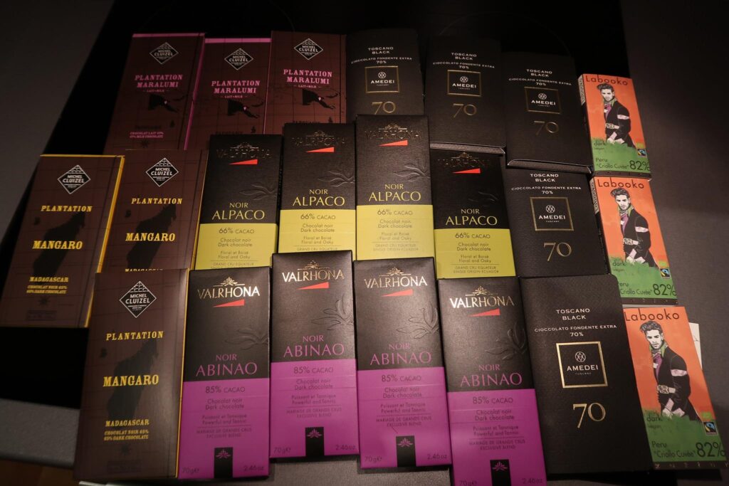 Plater fra Michel Cluizel, Valrhona og Amedei lagt fram før kurset